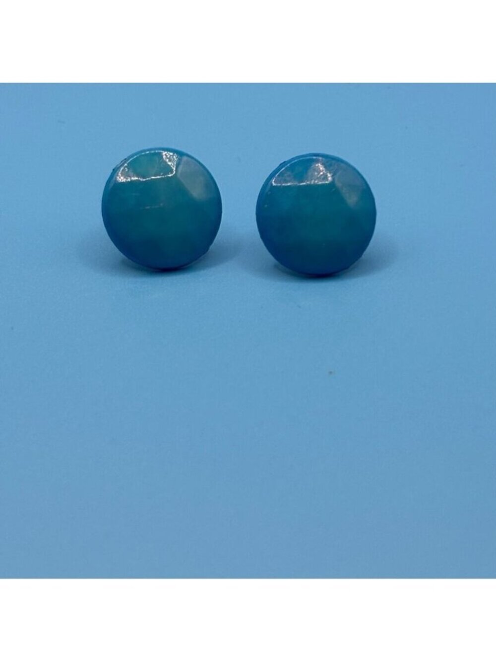 Elegant Blue Stud Earrings - Picture 4 of 4